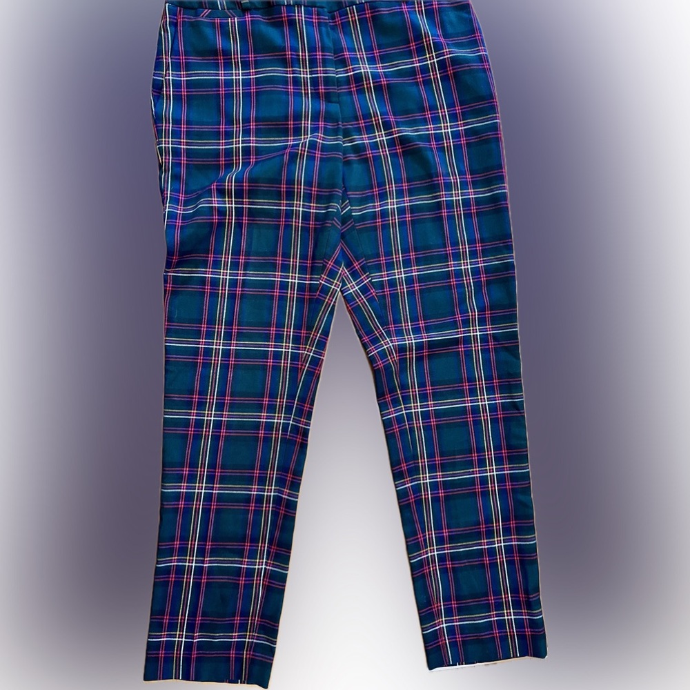 Tommy Hilfiger Radcliffe Plaid Pant
New with tags
Size 10